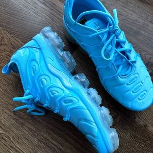 Nike Air Vapormax Plus in University Blue